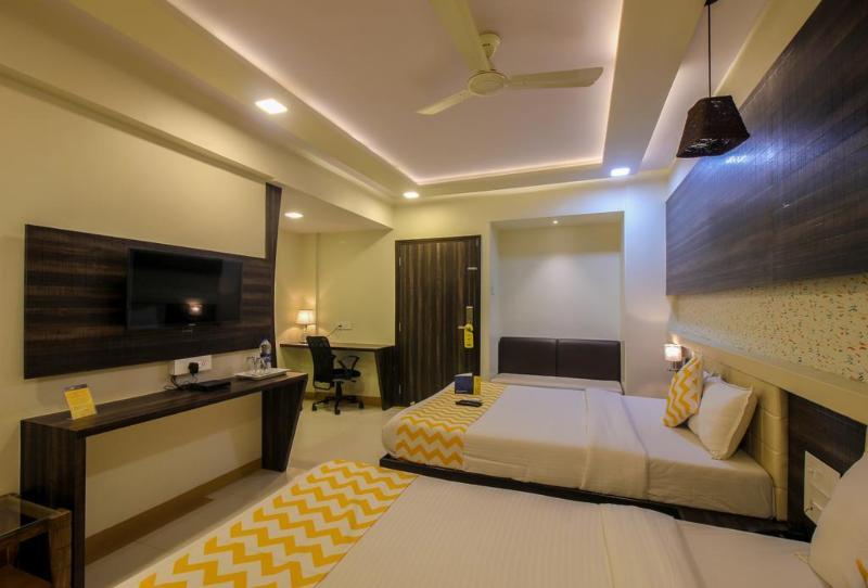 Fabexpress Time Square Hotel Thane Bagian luar foto