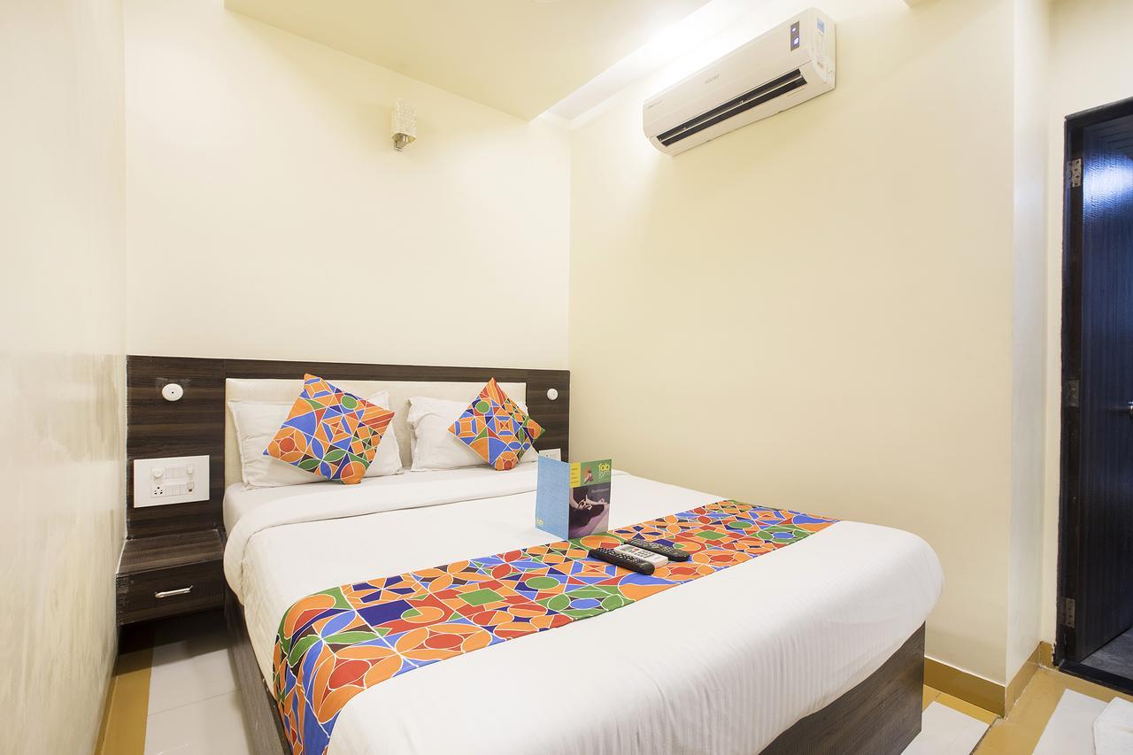 Fabexpress Time Square Hotel Thane Bagian luar foto