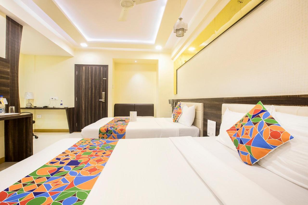 Fabexpress Time Square Hotel Thane Bagian luar foto