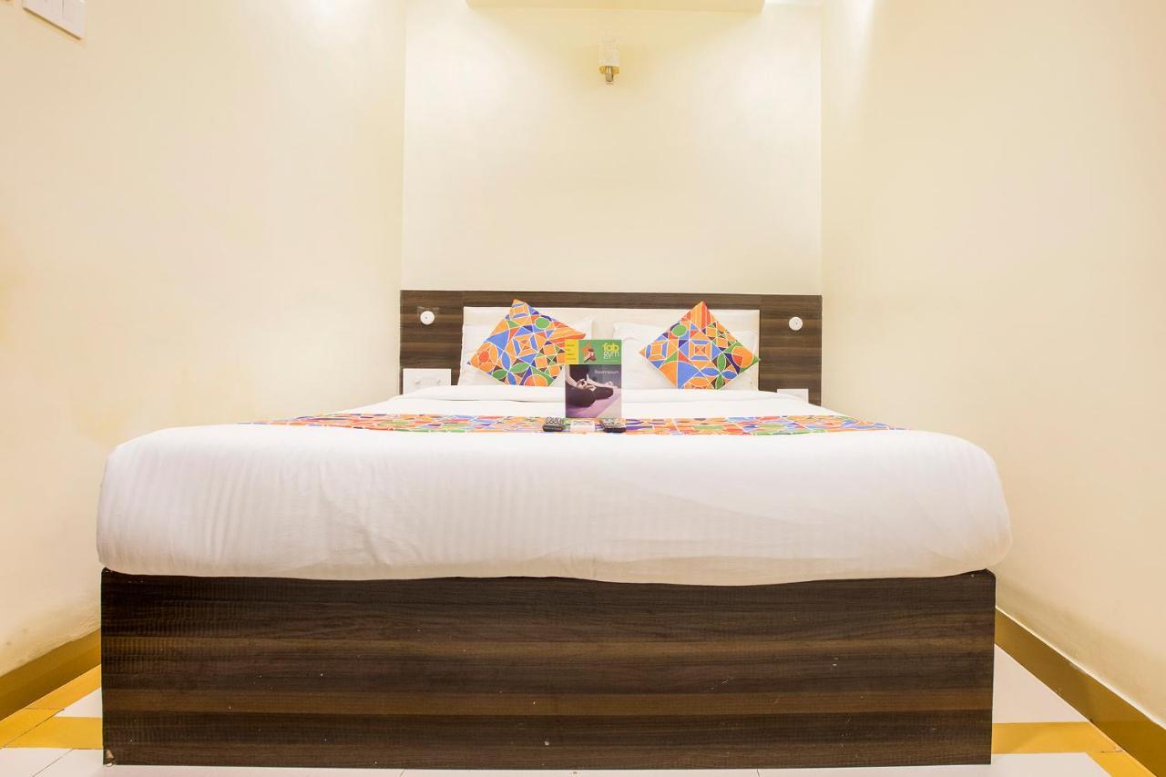Fabexpress Time Square Hotel Thane Bagian luar foto