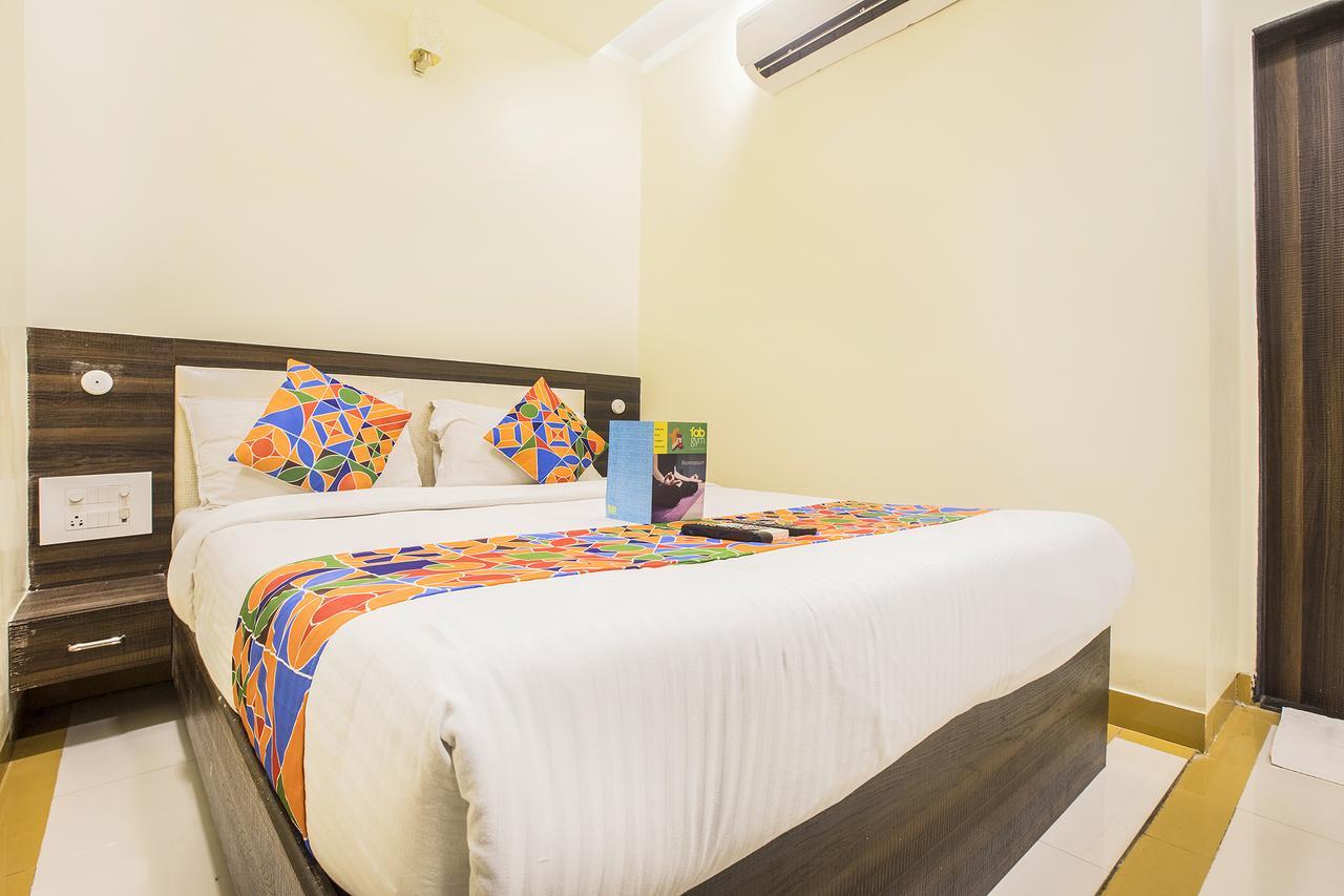 Fabexpress Time Square Hotel Thane Bagian luar foto