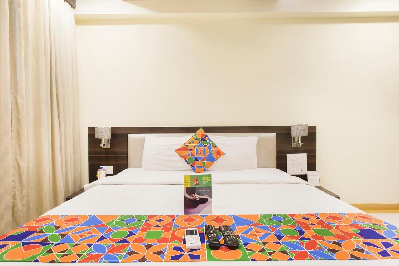 Fabexpress Time Square Hotel Thane Bagian luar foto