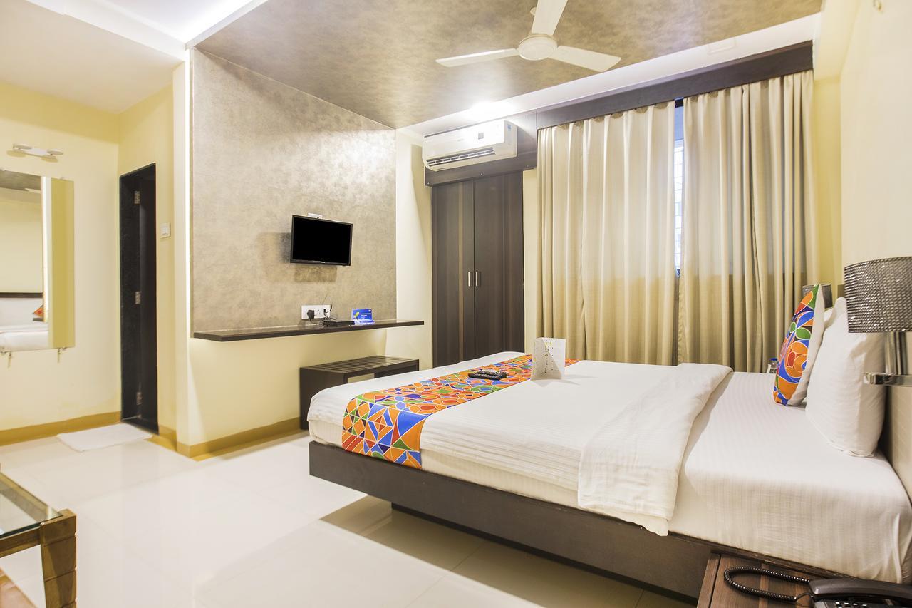 Fabexpress Time Square Hotel Thane Bagian luar foto