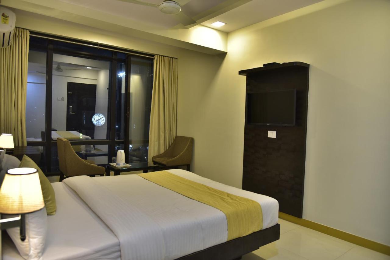 Fabexpress Time Square Hotel Thane Bagian luar foto
