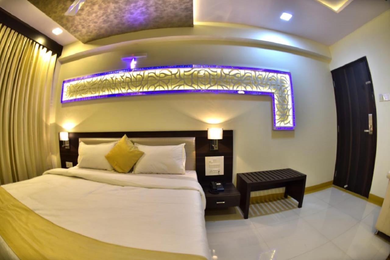Fabexpress Time Square Hotel Thane Bagian luar foto