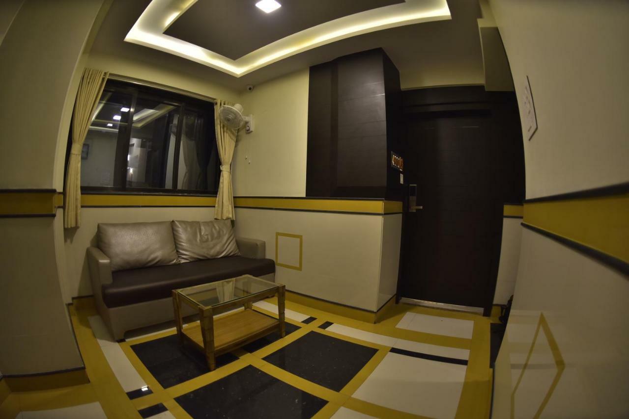 Fabexpress Time Square Hotel Thane Bagian luar foto