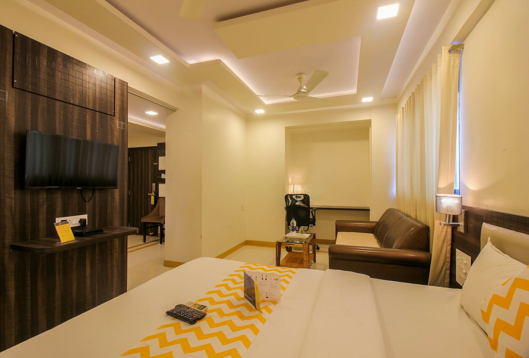Fabexpress Time Square Hotel Thane Bagian luar foto